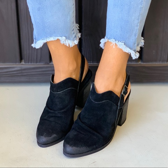 Black Suede Slingback Closed Toe Mule Clog - Picture 3 of 7